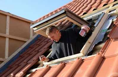 Pose de fenêtres de toit Velux à Robertot